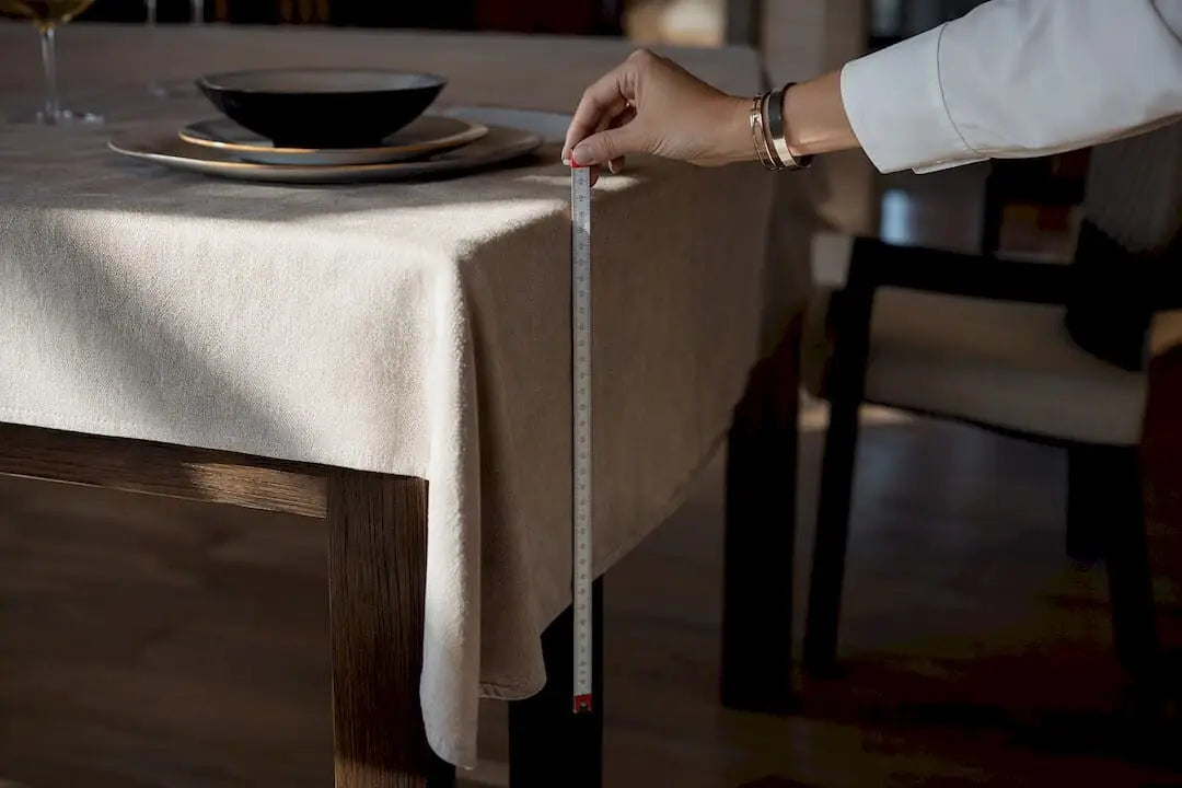 Calculez la taille de votre nappe ronde ou rectangulaire : 2× retombée