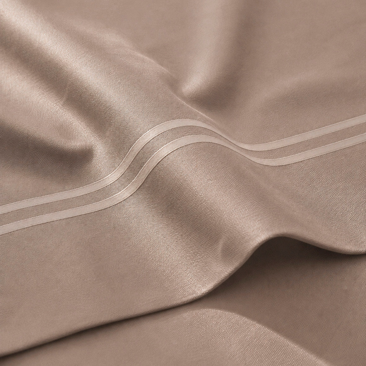 Taie de traversin satin de coton - Nîmes Taupe / Taupe - CXL by Christian Lacroix Maison